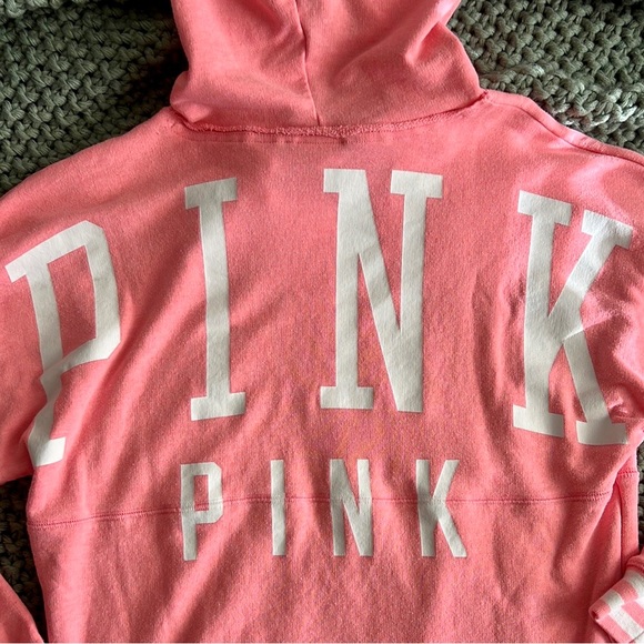 PINK by Victoria’s Secret hoodie Size XS but fits like a Small - Picture 8 of 8